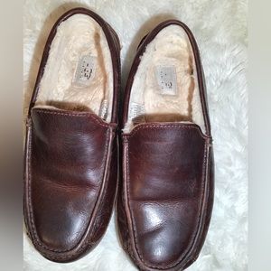 Ugg brown leather moccasin slippers size 10
